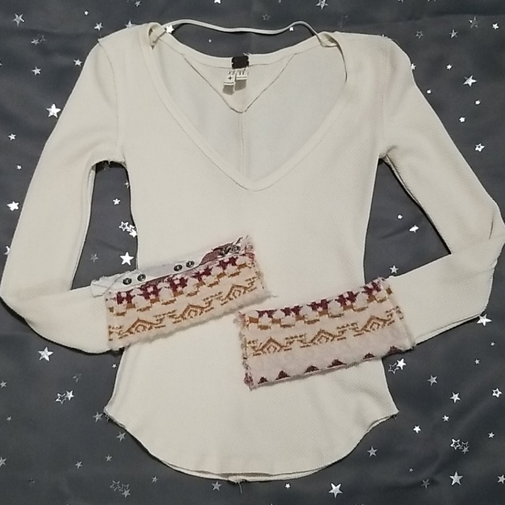 F/P WE THE FREE Button Cuff Thermal Top